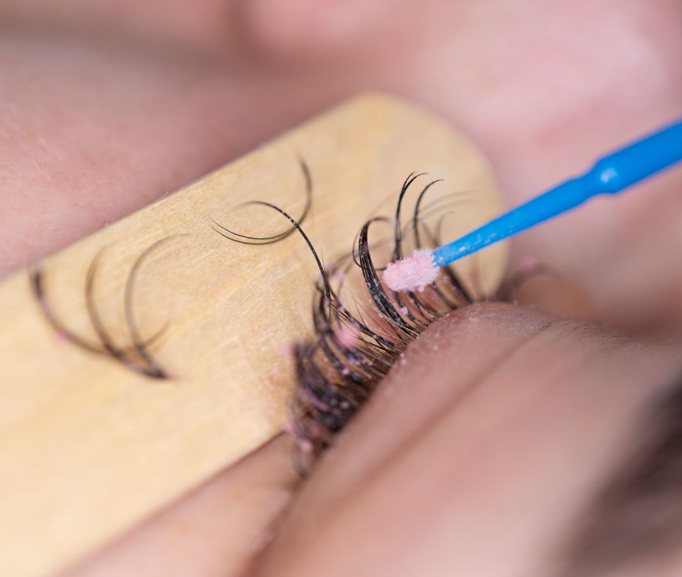 Lashes Removal